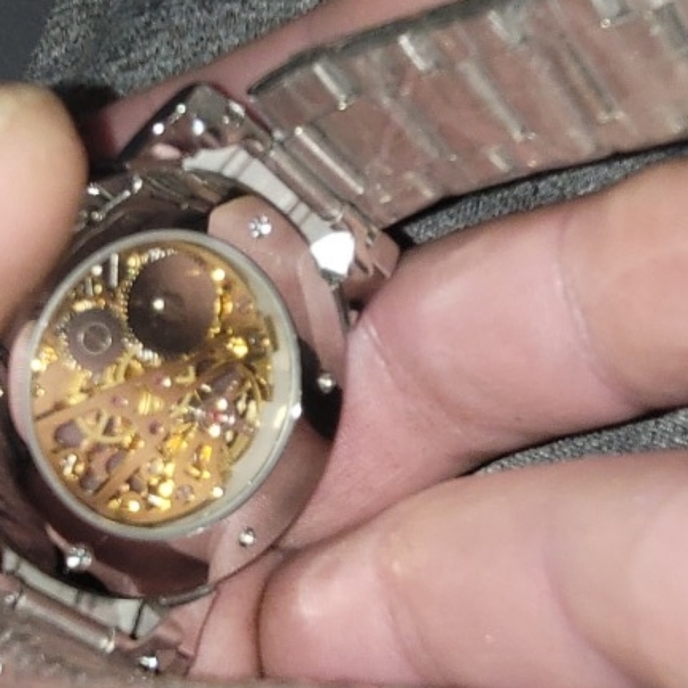 Mechanical skeleton watcWinner new still in clasp cover.comes with certificate.